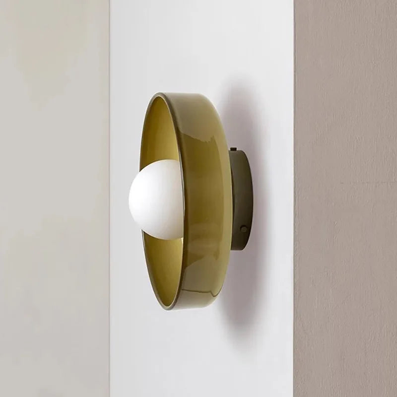 Klar glass rund taklampe med integrert LED, en moderne og elegant tillegg til ethvert interiør.