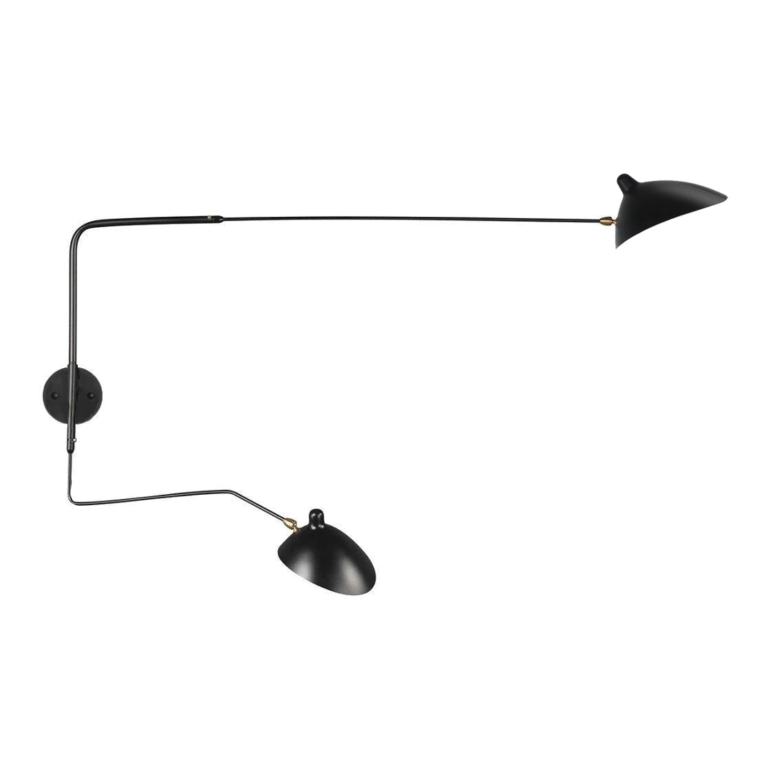 "Elegant Serge Mouille vegglampe med justerbar arm, insektlignende design, passer moderne innredning i svart eller hvit."