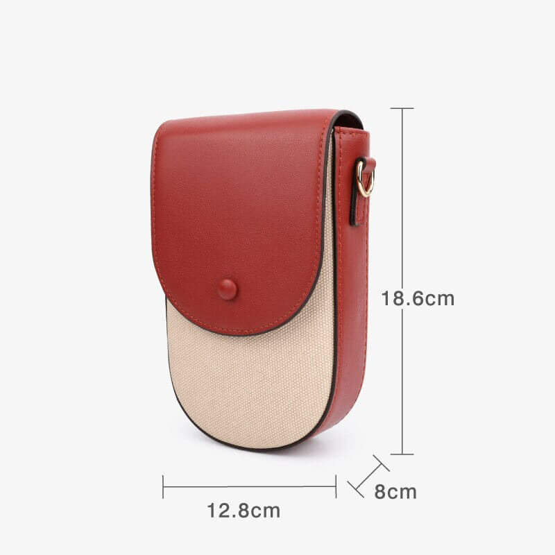 Frontvisning av rød PU-lær dame crossbody veske, med dekorativ klaff og metall detaljer