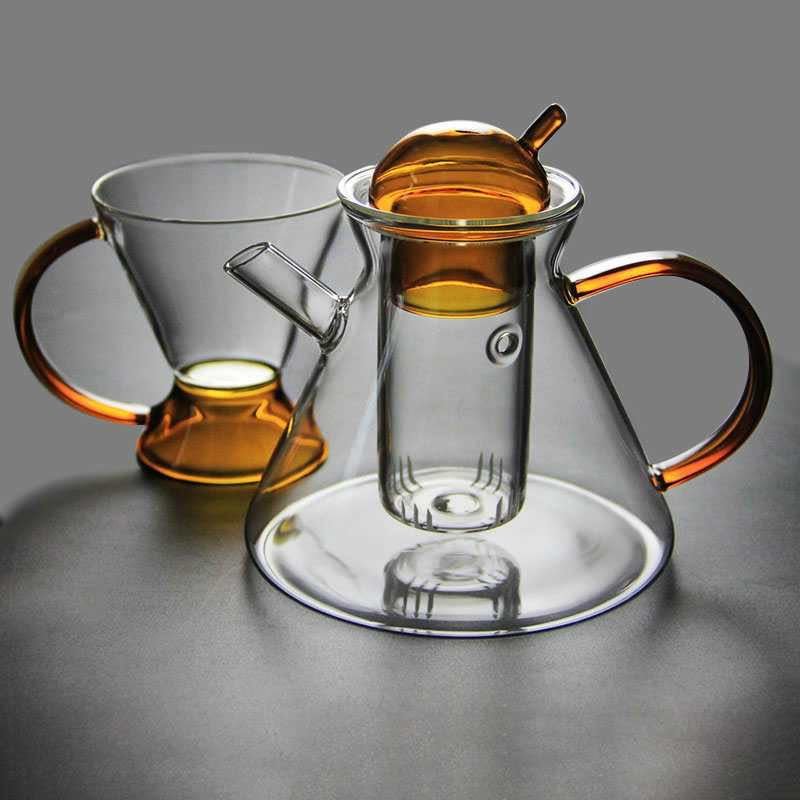 Høykvalitets borosilikatglass tesett med elegant tekanne og tekopper, perfekt kjøkkenutstyr.