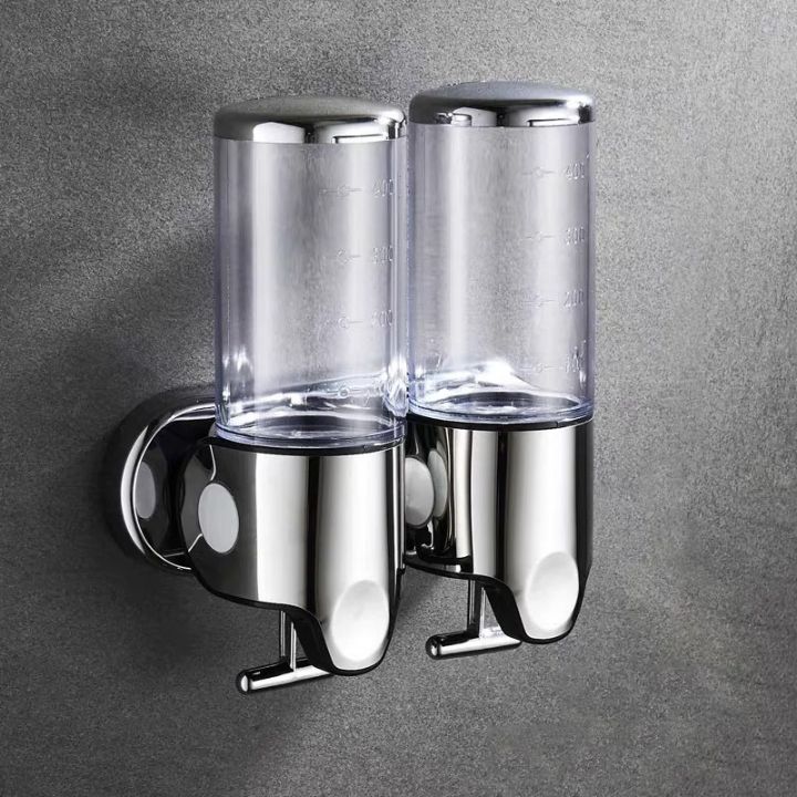 Slank veggmontert såpedispenser, perfekt for et rent og ryddig uttrykk.