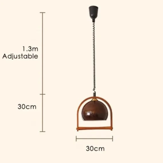"Elegant vintage pendellampe i Bauhaus stil, laget av tre og metall. Perfekt for moderne og klassiske interiører."