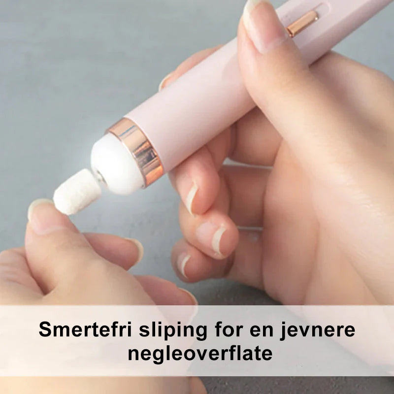 "Elektrisk manikyrsett med ergonomisk, slankt design. Inkluderer 5 utskiftbare hoder for enkel neglepleie."