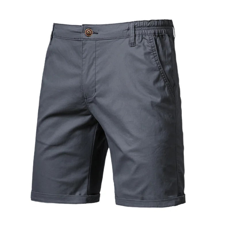 Komfortabel herreshorts i mykt, pustende stoff. Ideell for casual sommerstil og avslappede dager.