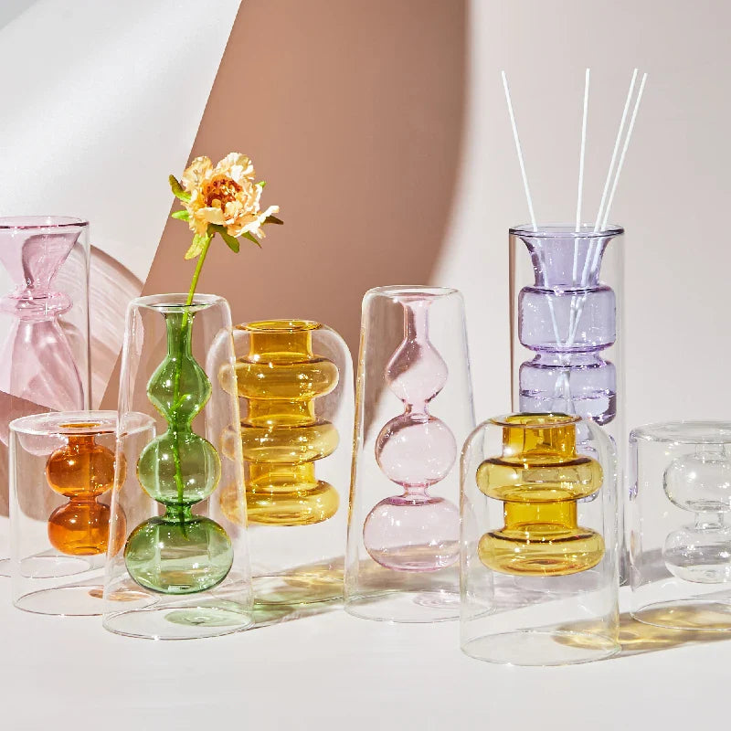 Skandinavisk glassvase med flerfarget design, en unik blomstervase for interiør