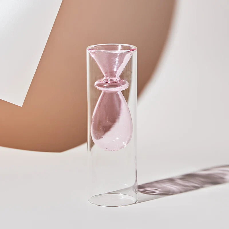 Moderne fargerik glassvase, et statement-stykke for nordisk hjemmedekorasjon
