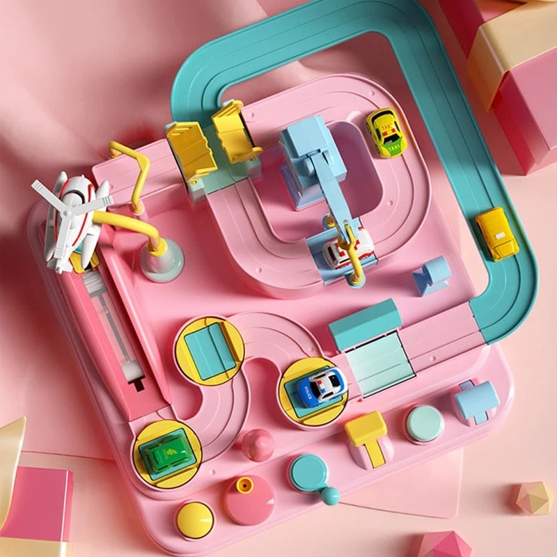 "Fargerik lekebil for barn, Car Adventure™, forbedrer kognitive ferdigheter, tilgjengelig i lyse farger som blå og rosa."