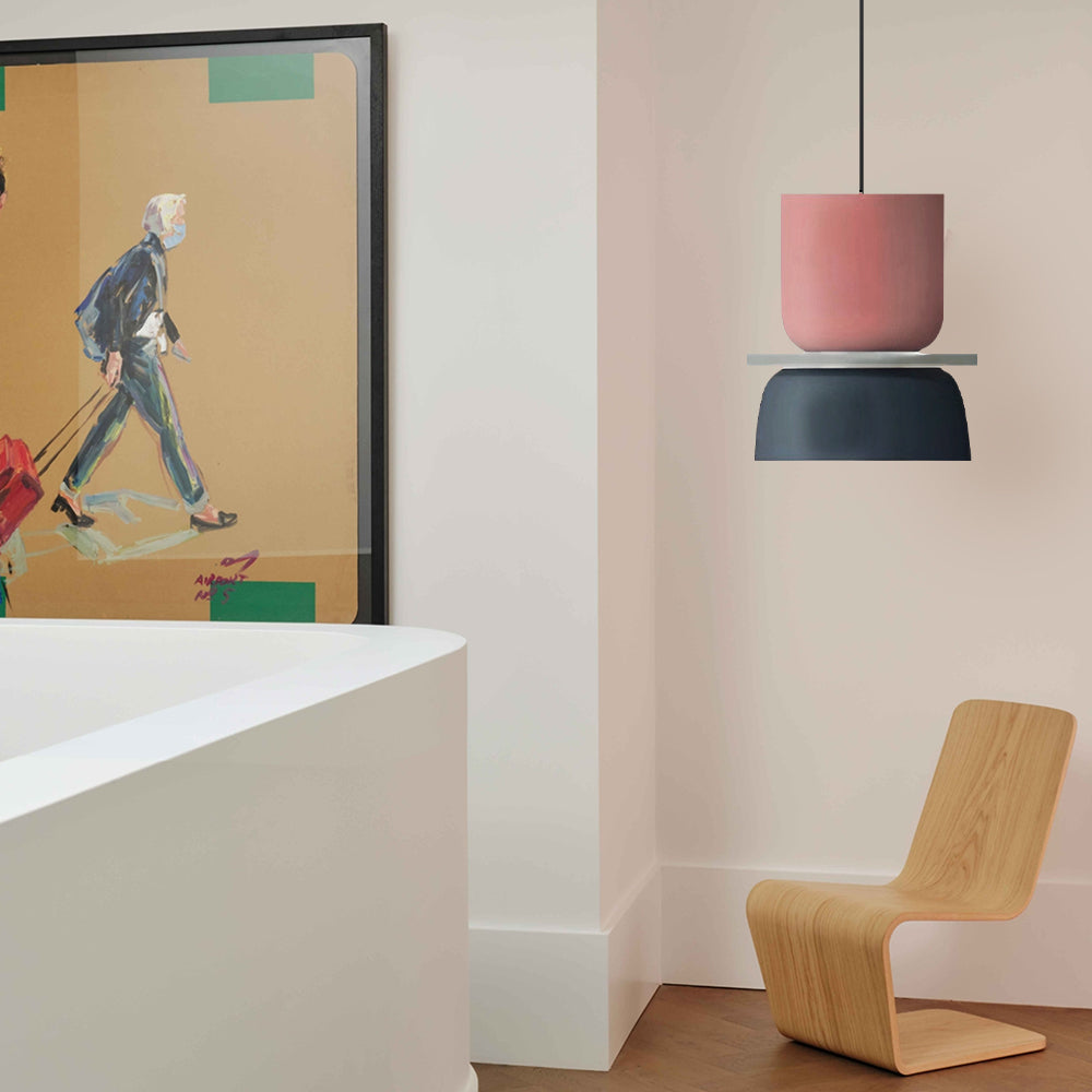 "Fargerik pendellampe med makronfarger og moderne nordisk design, interiørbelysning, perfekt for små til mellomstore rom."