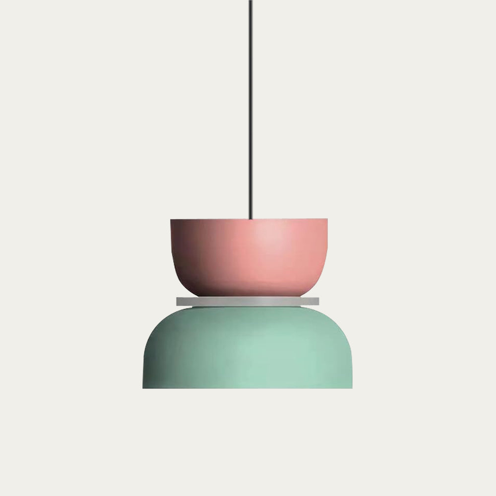 "Fargerik pendellampe med makronfarger og moderne nordisk design, interiørbelysning, perfekt for små til mellomstore rom."