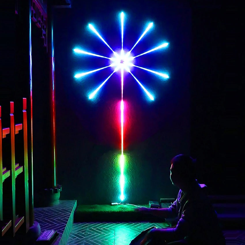 Skinnende RGB LED-fyrverkerilys gir festlig og musikkstyrt belysning hjemme
