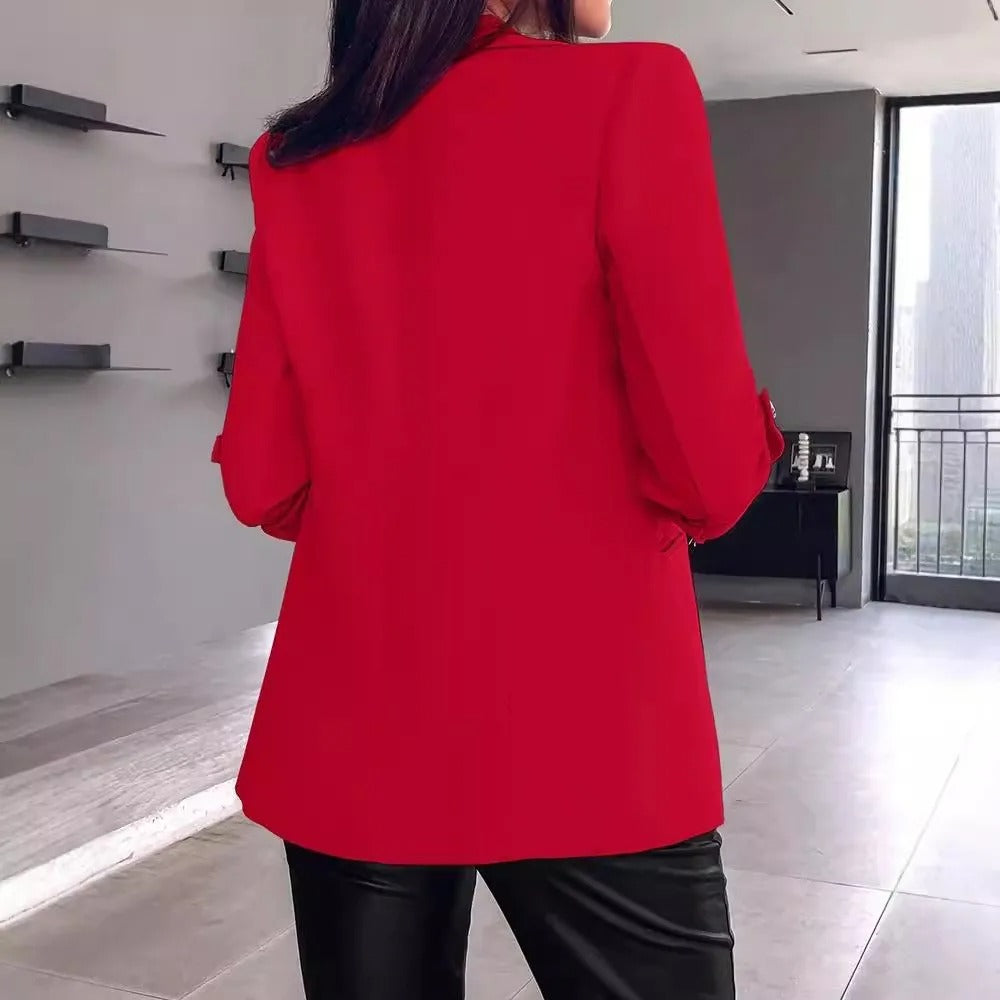 Figurnær dameblazer/cardiganblazer. Elegant, allsidig og klassisk plagg for et moderne uttrykk i hverdagen.