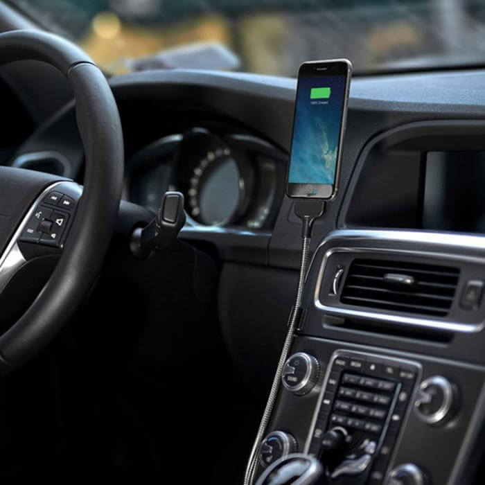 Innovativt telefonstativ med fleksibel ladekabel for bord og nattbord.