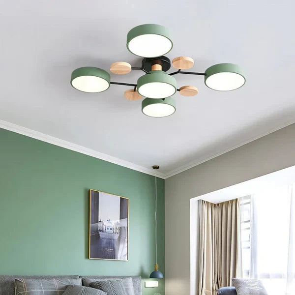 Energieffektiv LED-taklampe med unikt justerbart design for allsidig rombelysning.
