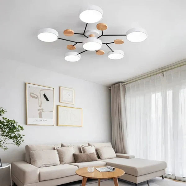 Taklampe LED med svingbare armer, gir dimbart lys og et moderne preg til hjemmet.
