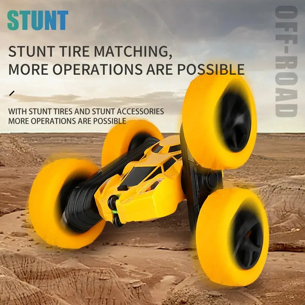 "Flip Xtreme RC Stuntbil leke utfører spektakulære 360° triks i robust terreng, perfekt for ubegrenset moro."
