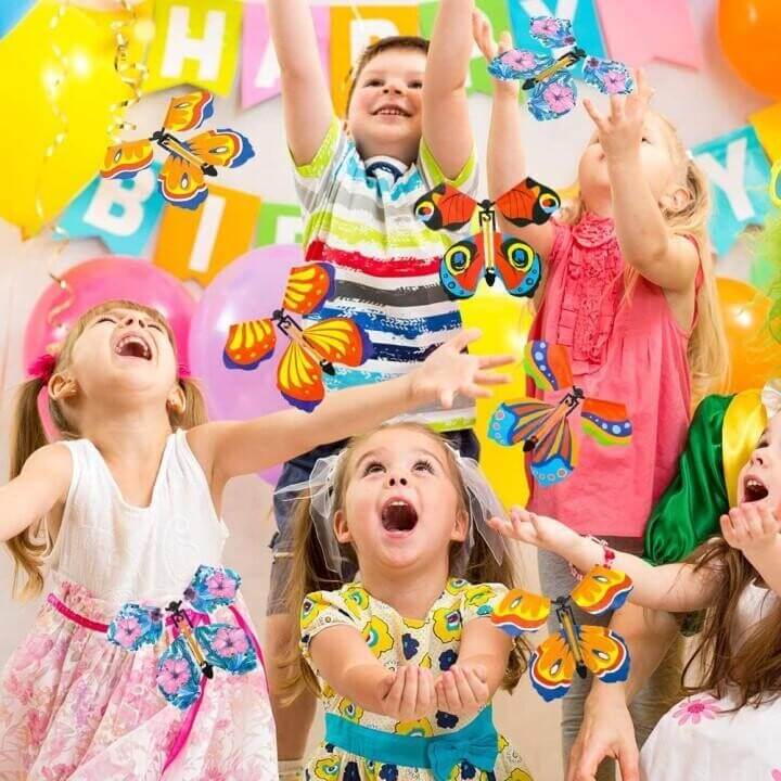 Søte flyvende sommerfugler, en unik gave til babyshower eller dåp. Magisk overraskelse for de små.