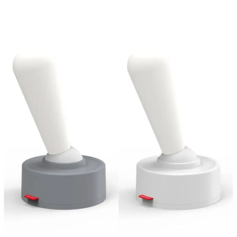 Grå og hvit bordlampe med retro spakbryter, LED-teknologi, oppladbar for fleksibel bruk, stilren minimalistisk design.