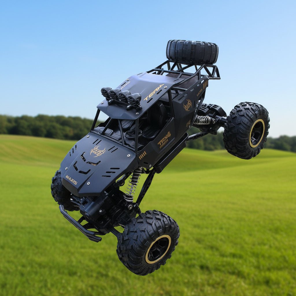Nærbilde av fjæring på radiostyrt offroad monstertruck, robust metallhus