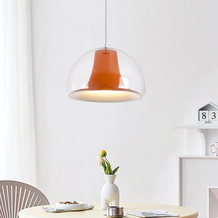 Halvsirkelformet glaspendel i Bauhaus-stil med myk glød, tilgjengelig i grønn, hvit og oransje for stilfull atmosfære.