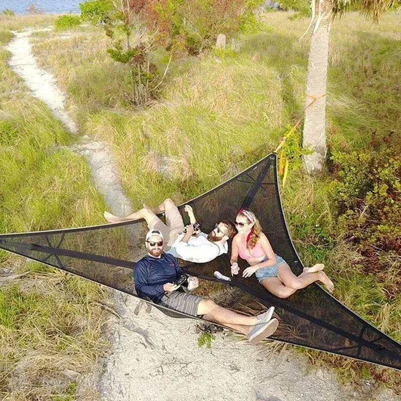 "Hengekøye for grupper, grønn og svart, i naturen, romslig, perfekt for camping og familieturer, nylonmateriale."