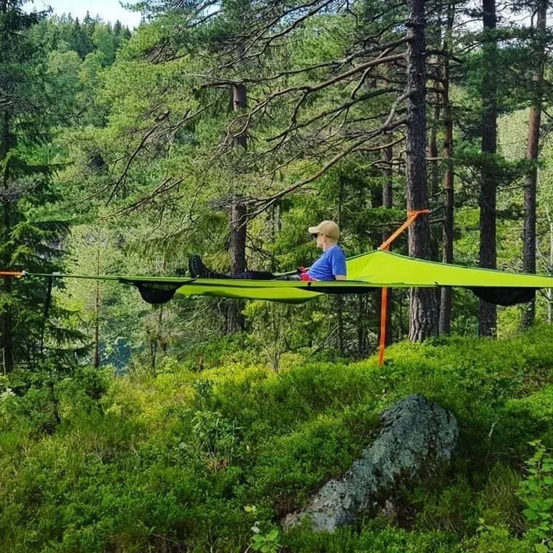 "Hengekøye for grupper, grønn og svart, i naturen, romslig, perfekt for camping og familieturer, nylonmateriale."