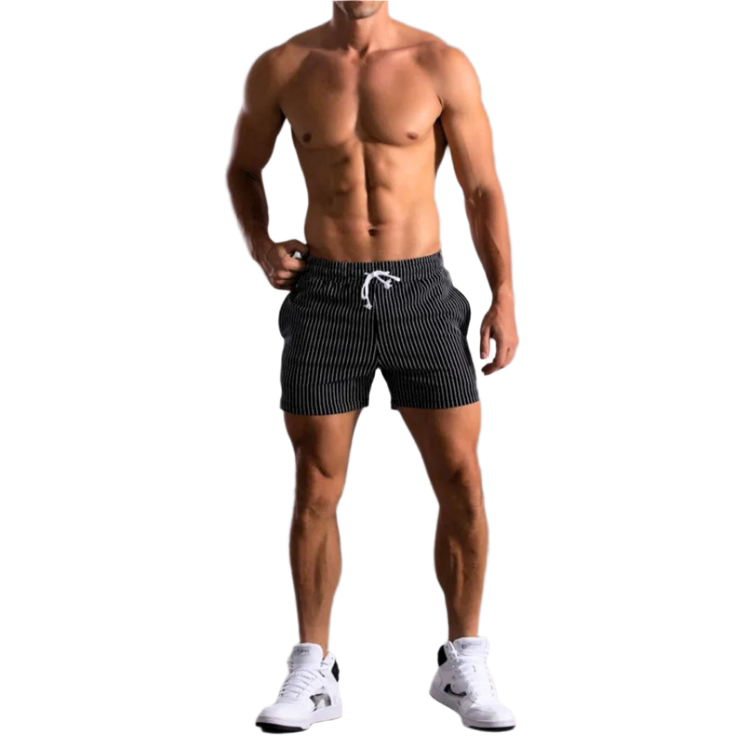 Herre athleisure shorts i stripete design, perfekt for trening, fritid og sommeraktiviteter.