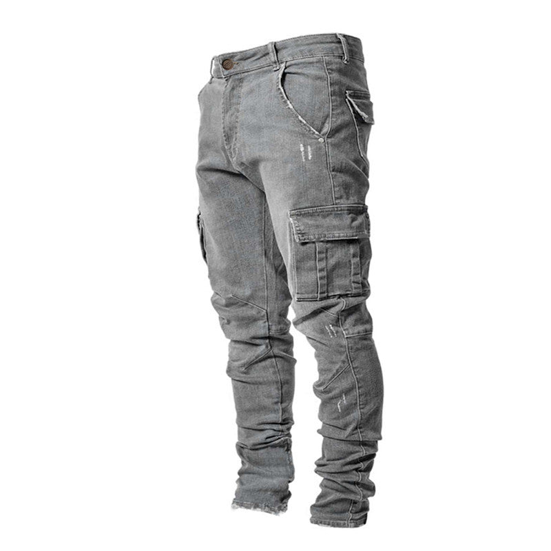 Herre cargo jeans med moderne ben og snitt, ideell for den klassiske cargo stilen.