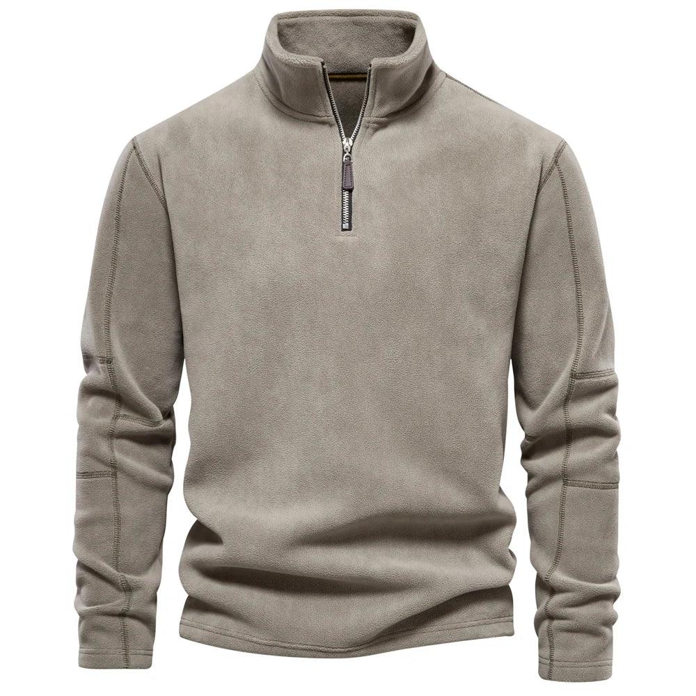 Allsidig herrejakke i fleece med hel glidelås, perfekt for fritid og aktive dager utendørs.