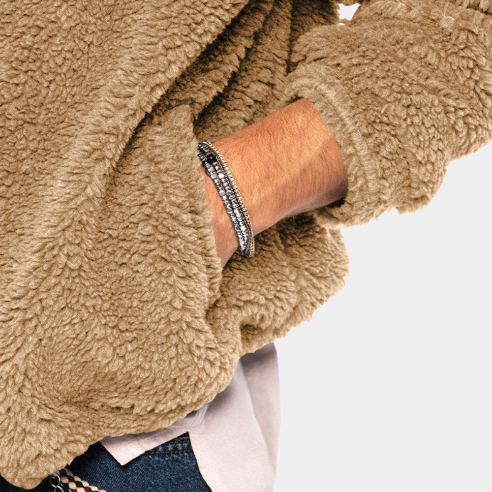 Komfortabel herre hettegenser. Ensfarget, myk og varm genser for stilig casual look og fritidsbruk.