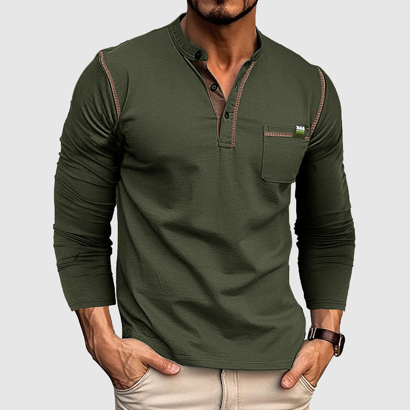 Komfortabel herre Henley skjorte med lange ermer, ideell for avslappet fritidsbruk.