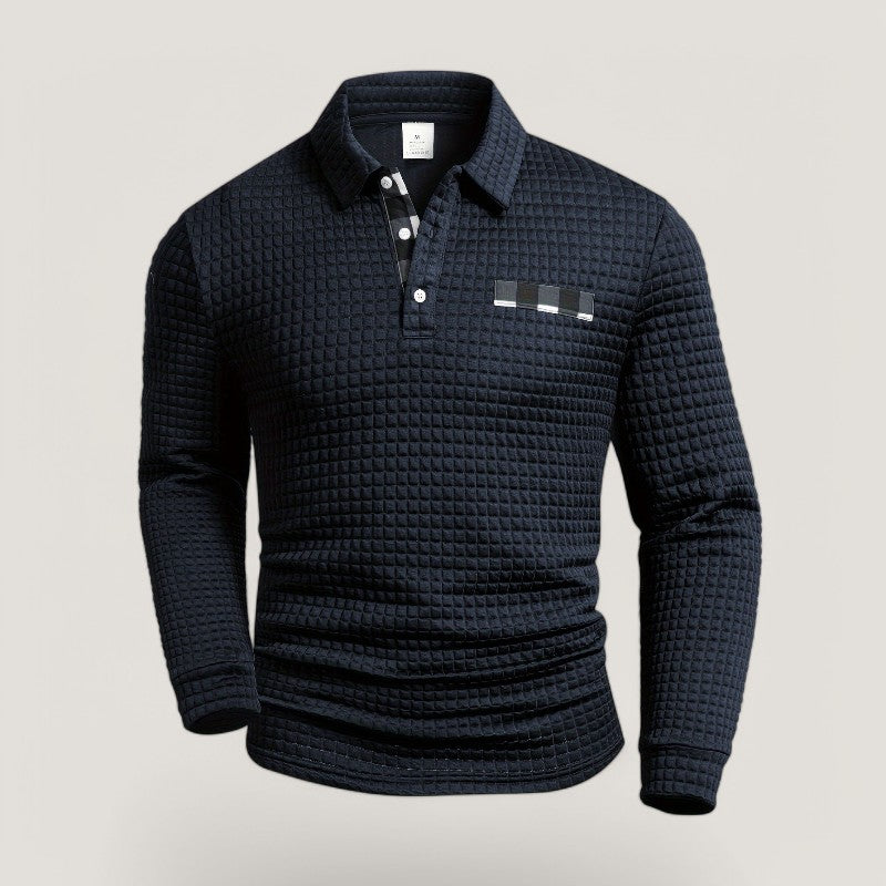 Herre t-skjorte med rund hals, langermet og stripete. Komfortabel passform i polyester/elastan for fritid.