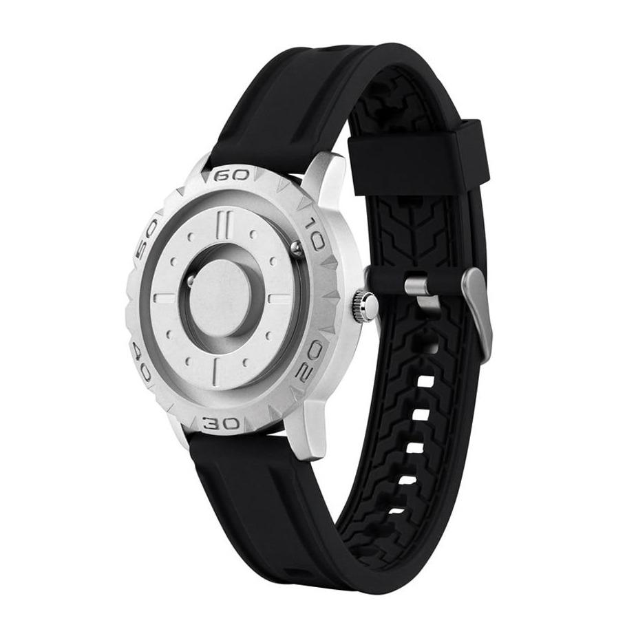 Stilfull herreklokke med magnetisk ball-display, en flott gaveidé for menn som setter pris på innovasjon.