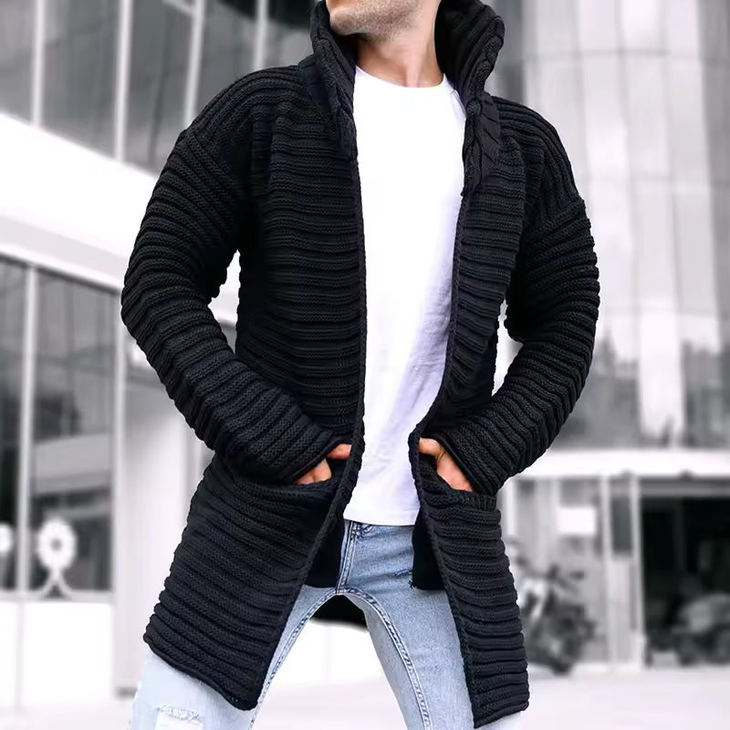 Stilren herre oversized turtleneck cardigan for komfortabel høst/vinter mote. Perfekt for uformell bruk.