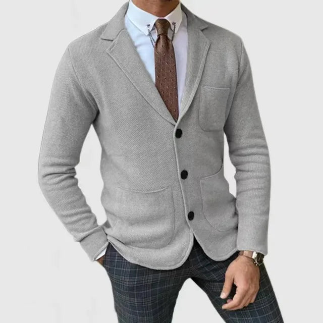 Allsidig herre strikkblazer, ideell for både formelle møter og avslappet smart casual antrekk.