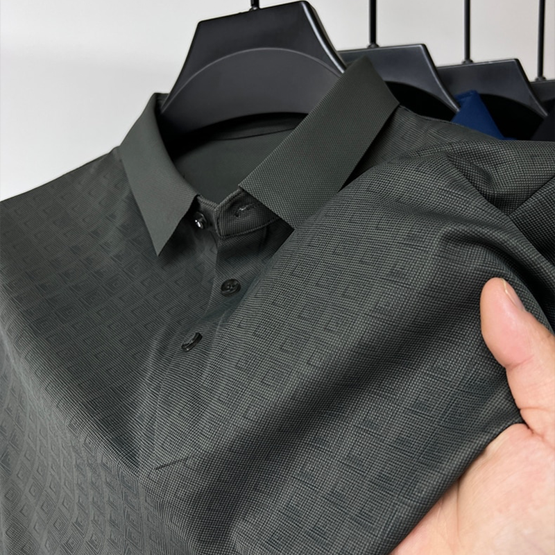 Pustende nanosilk polo for menn, perfekt for varmere dager og aktivitet.