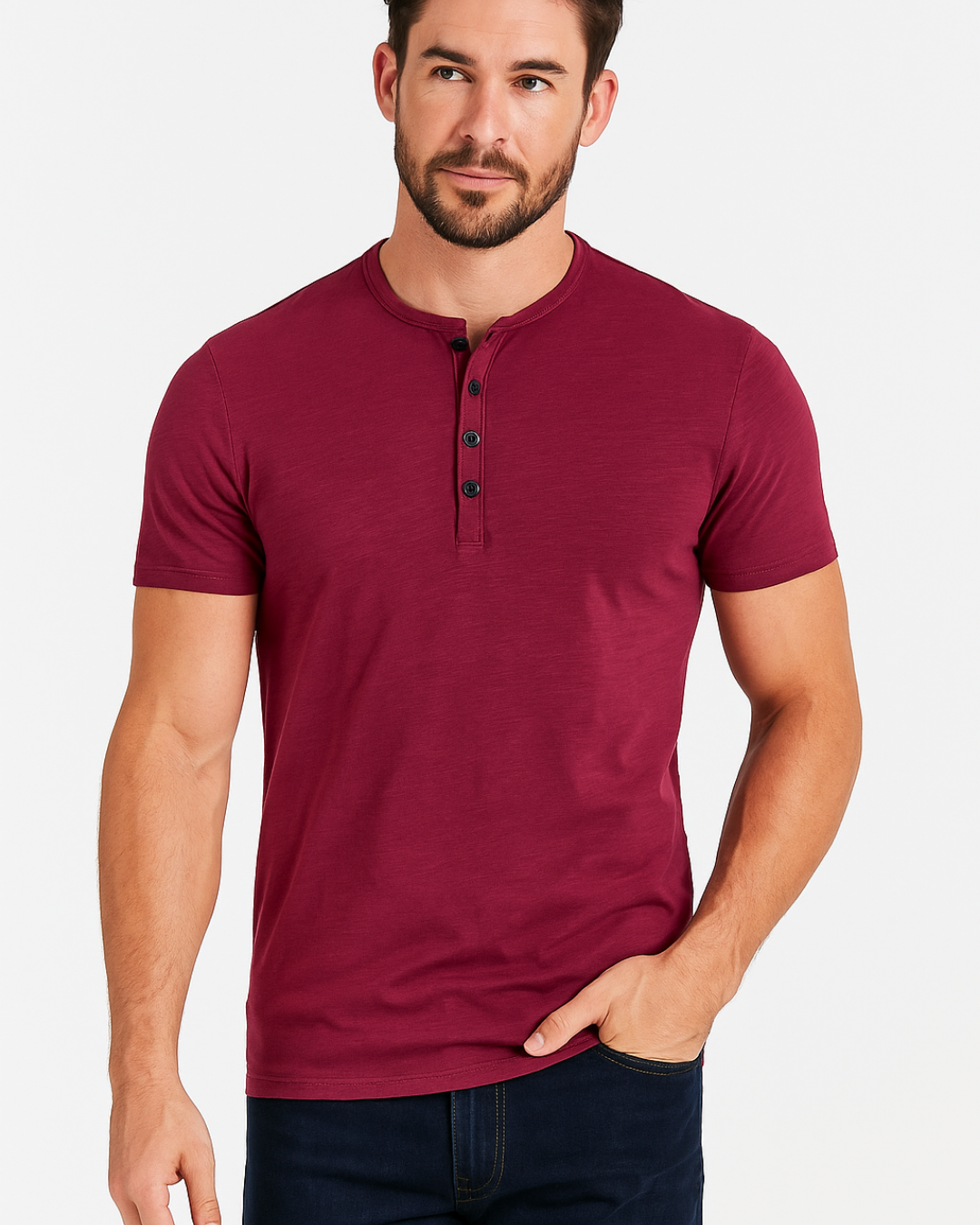 Moderne kortermet herreskjorte i Henley-stil. Komfortabel og casual for sommerens herremote.