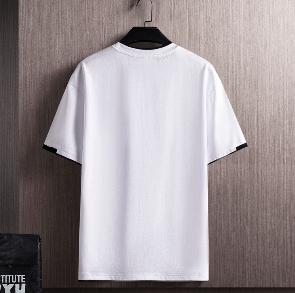 Ensfarget herres oversized t-skjorte; bomull, komfortabel, enkel å style for en casual look.
