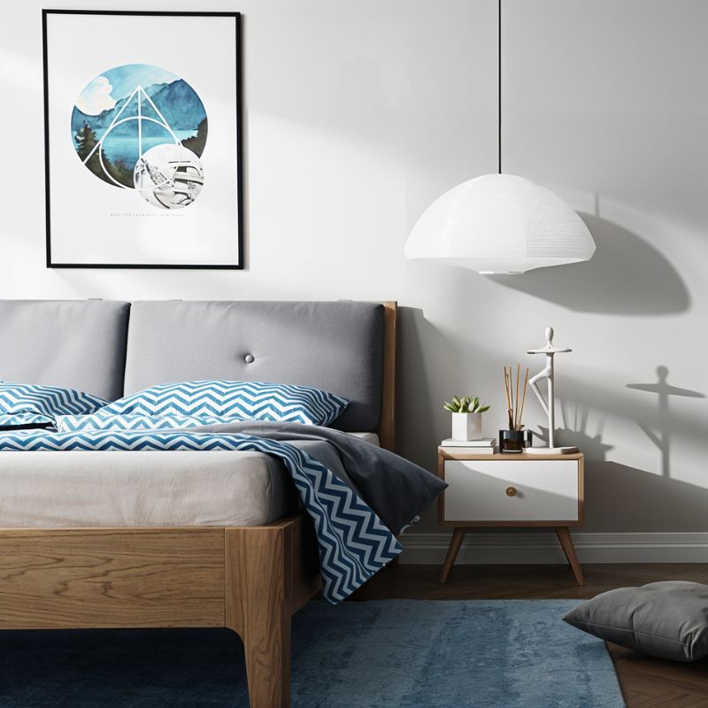 "Hikari pendellampe med japansk inspirasjon, laget av metalltråd og washi-papir, gir varmt lys for moderne hjem."
