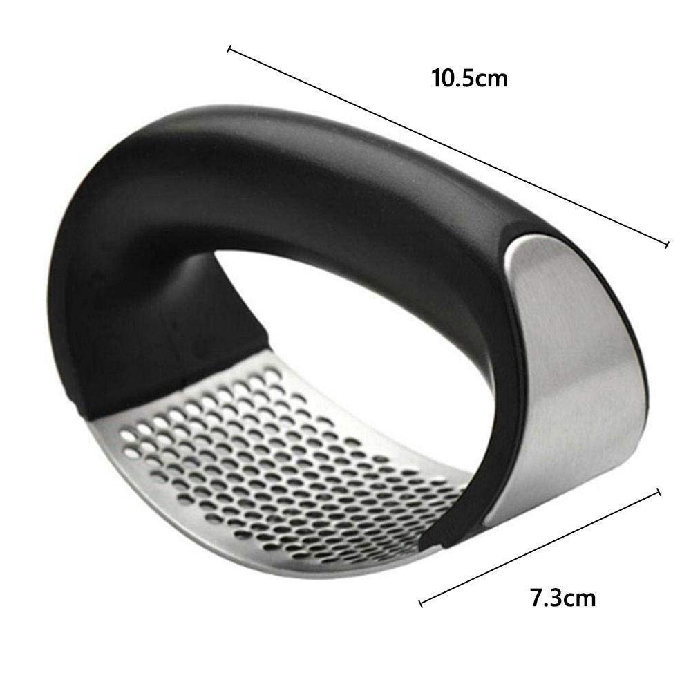 "Hvitløkpress i rustfritt stål med ergonomisk håndtak, skinnende overflate og enkel rengjøring for effektiv matlaging."