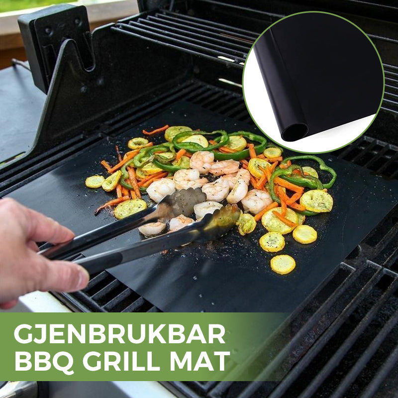 Ikke klebende grillmatte med slitesterk, svart overflate. Ideell for ren grilling, hindrer at mat faller gjennom risten.