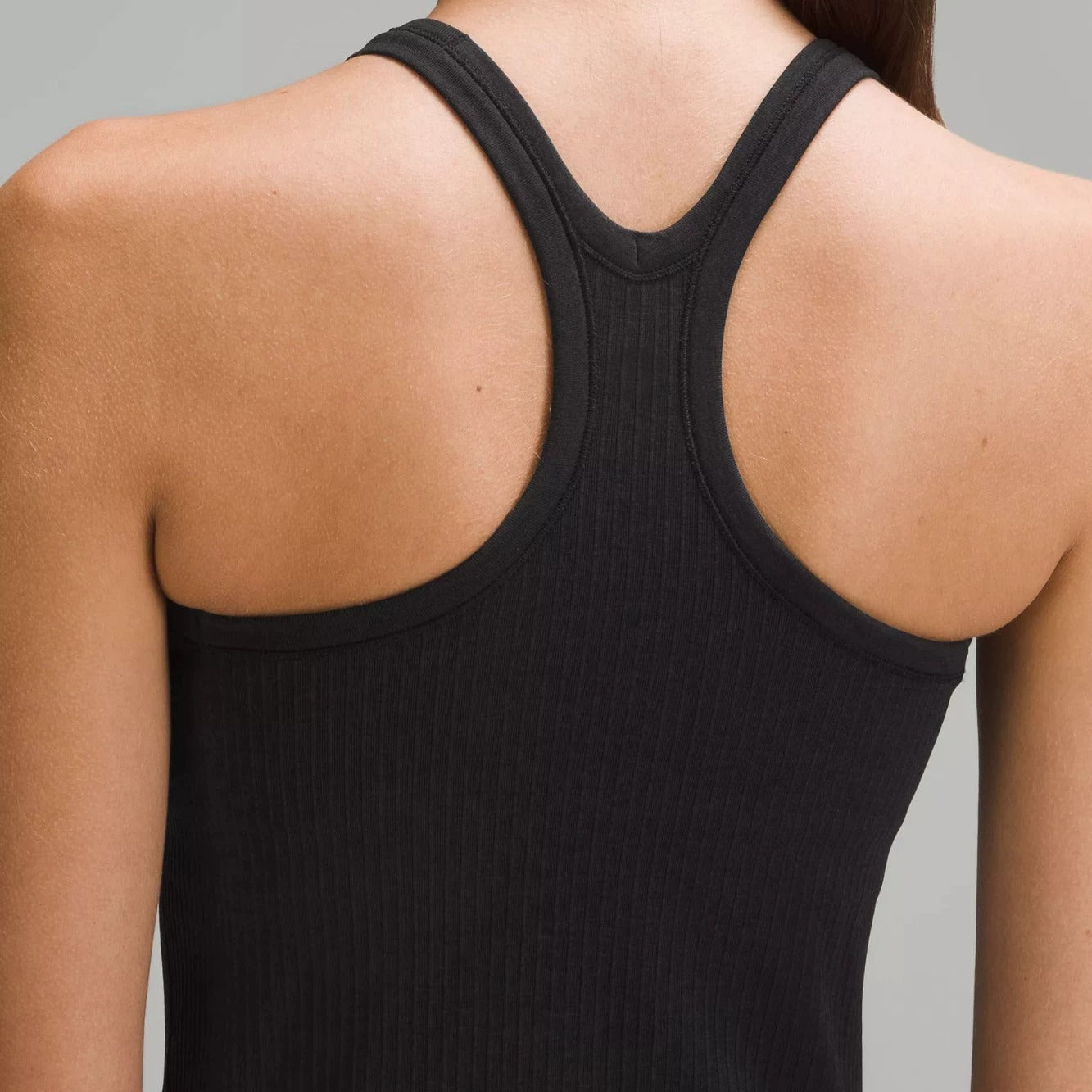 Seamless Tank Top with Built-in Bra - Comfort & Style