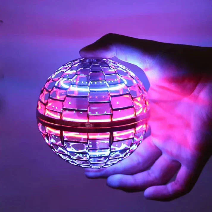 Flygende ball-leketøy i bevegelse, viser sin interaktive funksjon og attraktive design for barn.
