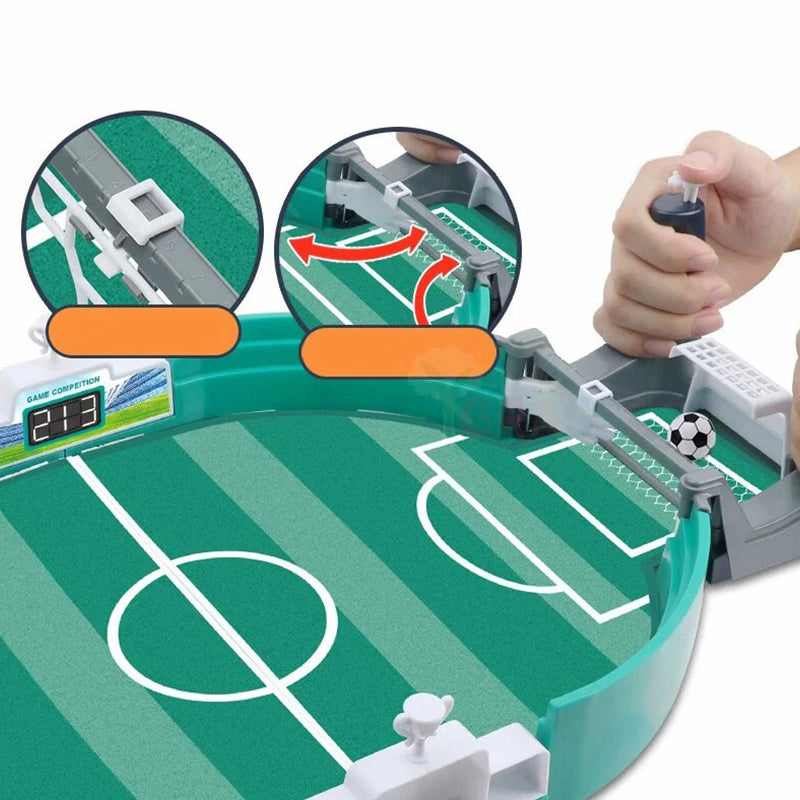 "Interaktivt fotballspill for barn; familievennlig, trygt materiale, fargerikt design, morsom og lærerik lek for hele familie