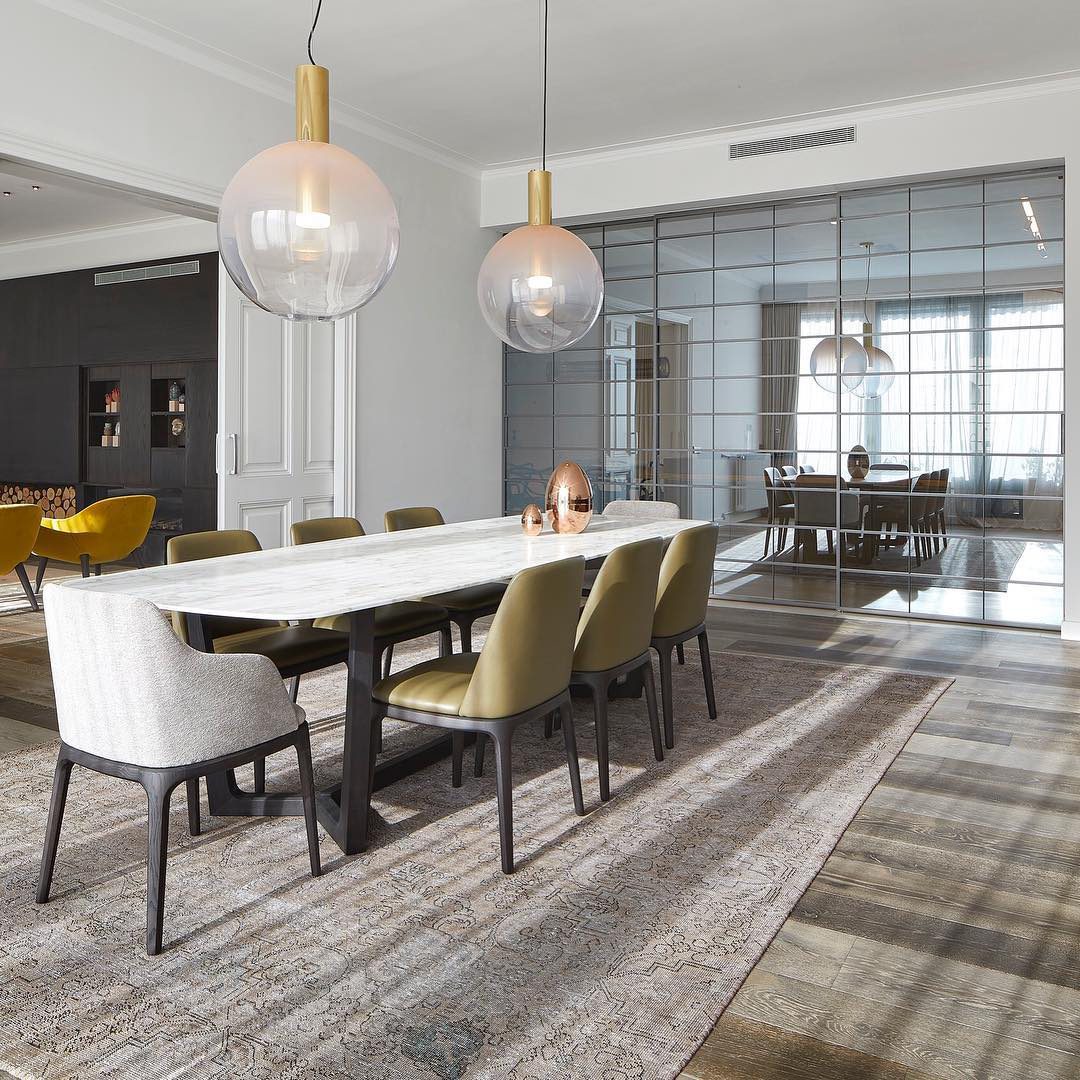 "Isabel Collection pendellampe med ventilert design, diffus lys, sfærisk form, justerbar kabel, elegant takbelysning."
