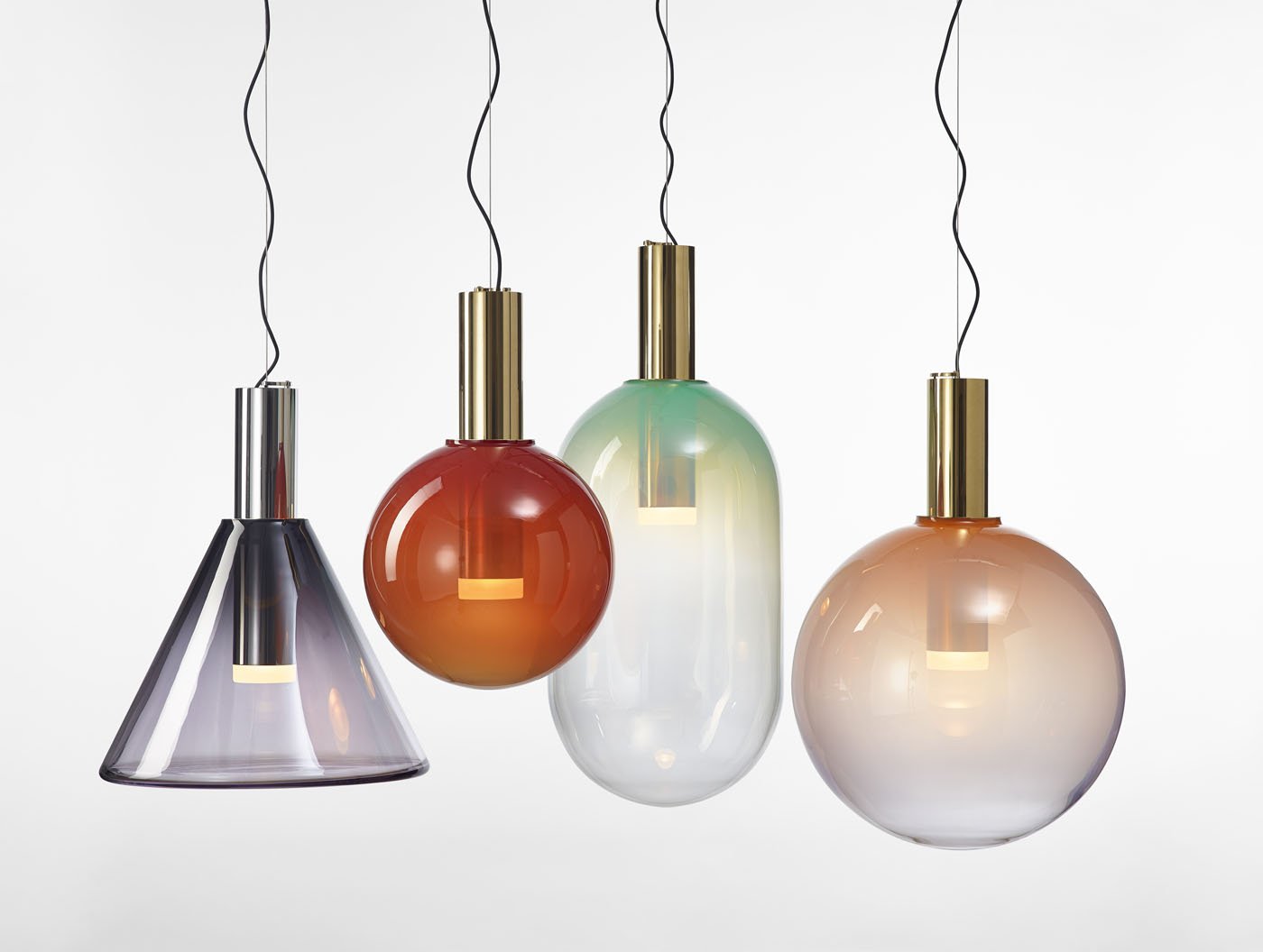 "Isabel Collection pendellampe med ventilert design, diffus lys, sfærisk form, justerbar kabel, elegant takbelysning."