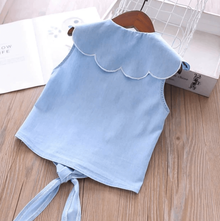 Tyll sommersett for barn med blonder eller broderi, viser detaljer og kvalitet, festklær jenter.