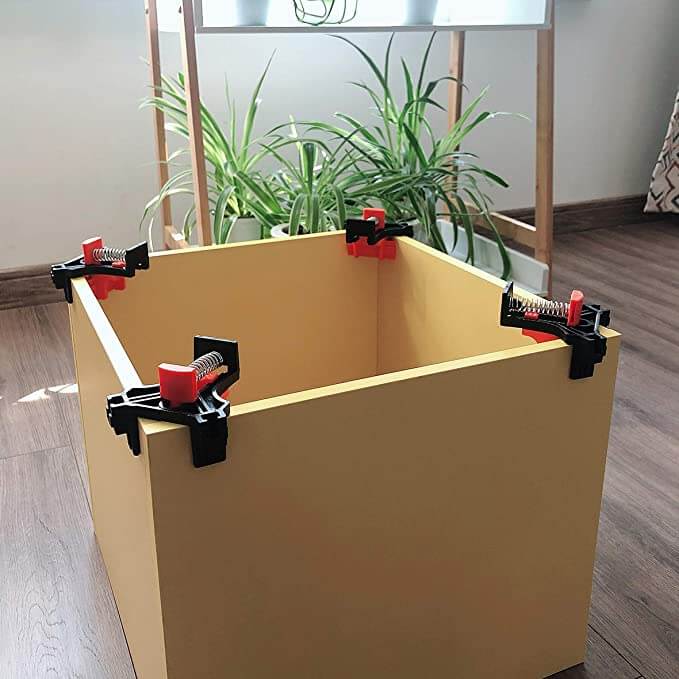 Justerbar vinkelklemme, perfekt verktøy for DIY-prosjekter, klemme treplater og presis montering.