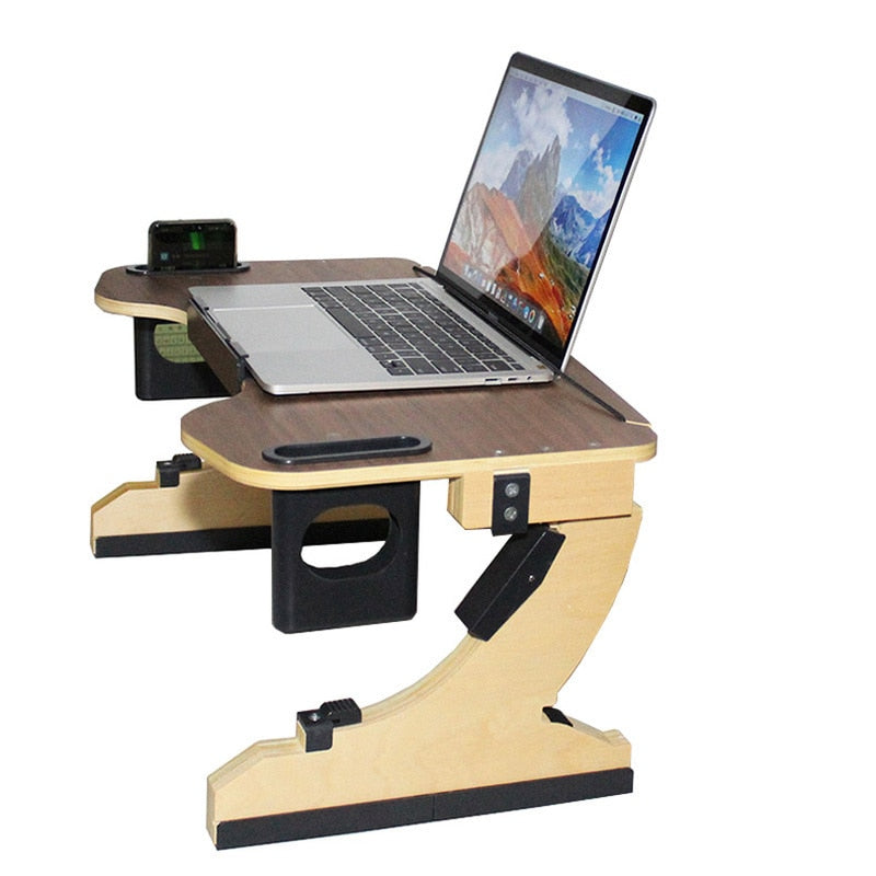 Laptopbord med justerbar høyde og vinkel for en sunnere og mer komfortabel arbeidsstilling.