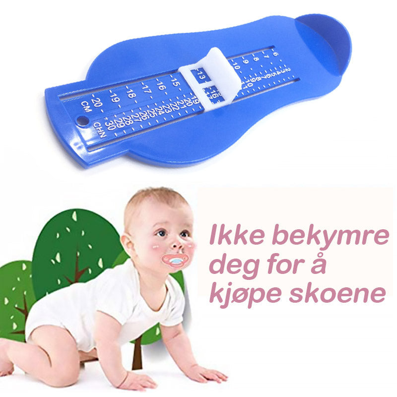 Justerbart måleverktøy i fargerik ABS for barnas føtter, 0-20 cm, i gul, rød, grønn og blå for riktig skostørrelse.