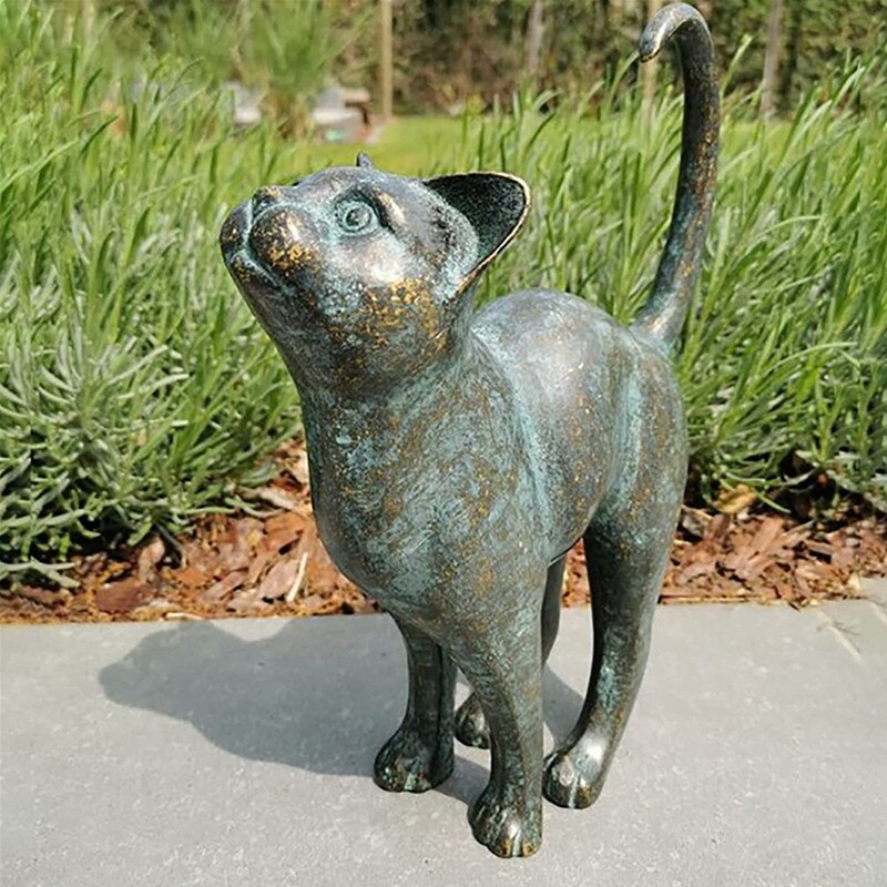 Søt kattestatue for hagebruk, grønn polyresin dyrefigur passer til terrassedekor